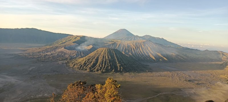 Bali to Ijen blue fire and Bromo tours,- end in Malang or Surabaya 3D Start from Bali to Ijen Bromo tour and to Surabaya or Malang in 3 days 2 nights trip package  Best holiday trip from Bali to do blue fire tours of Ijen crater and Bromo tours by crossing Bali strait with ferry - then to Surabaya/ Malang in 3 days travel Ijen to Bromo Tour