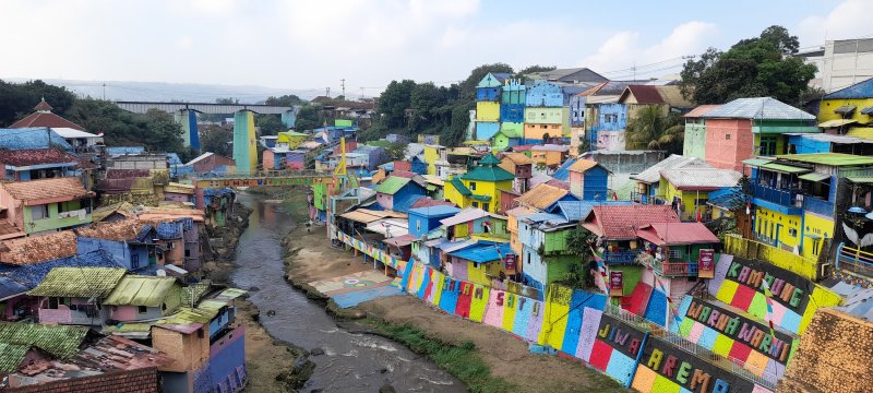 Paragliding tour, Agro tourism and Bromo tour from Surabaya/ Malang,- return 3D Paragliding tour, Agro tourism and Bromo tour from Surabaya/ Malang 3D Paragliding tour and Agrotourism Batu highland, continues to Bromo tours from Surabaya/ Malang - return, with cheap tour price for 3 days 2 nights trip package Ijen to Bromo Tour