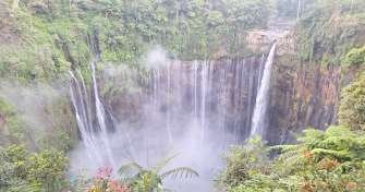 Cheap trip package; Malang/ Surabaya to Bromo and Ijen tour via Tumpak Sewu tours - Surabaya 5D4N Ijen to Bromo Tour